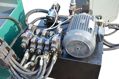 托辊自动压装机